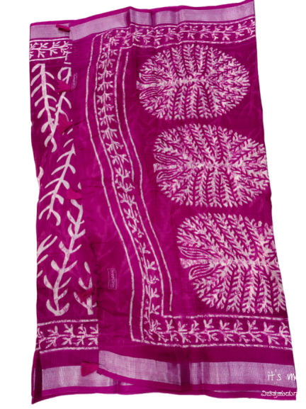 Handloom Saree with White Leaf Motifs