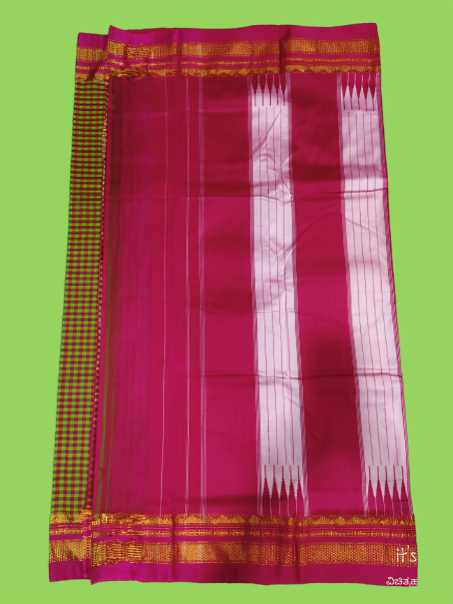 Checked Saree with Rich Zari Border