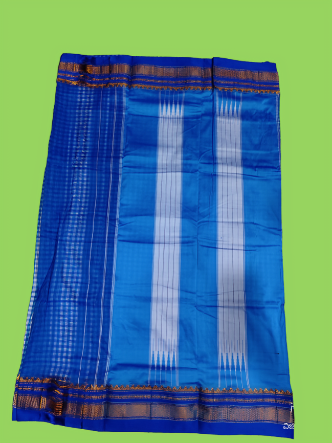 Checked Saree with Rich Zari Border New fashion