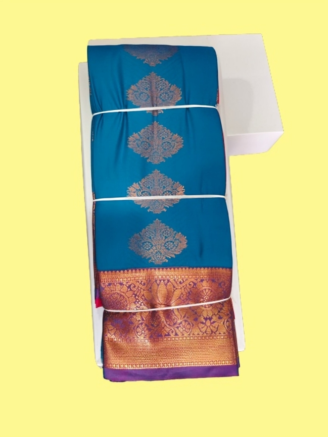 Elegant Soft Silk Saree with Rich Golden Zari Border & Pallu with Blouse
